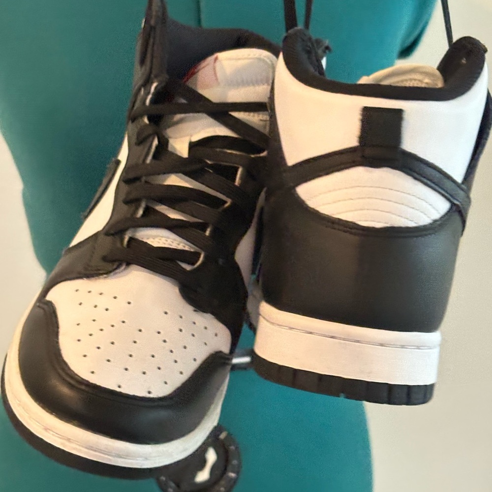 Nike Black and White High-Top Sneakers - Picture 5 of 6